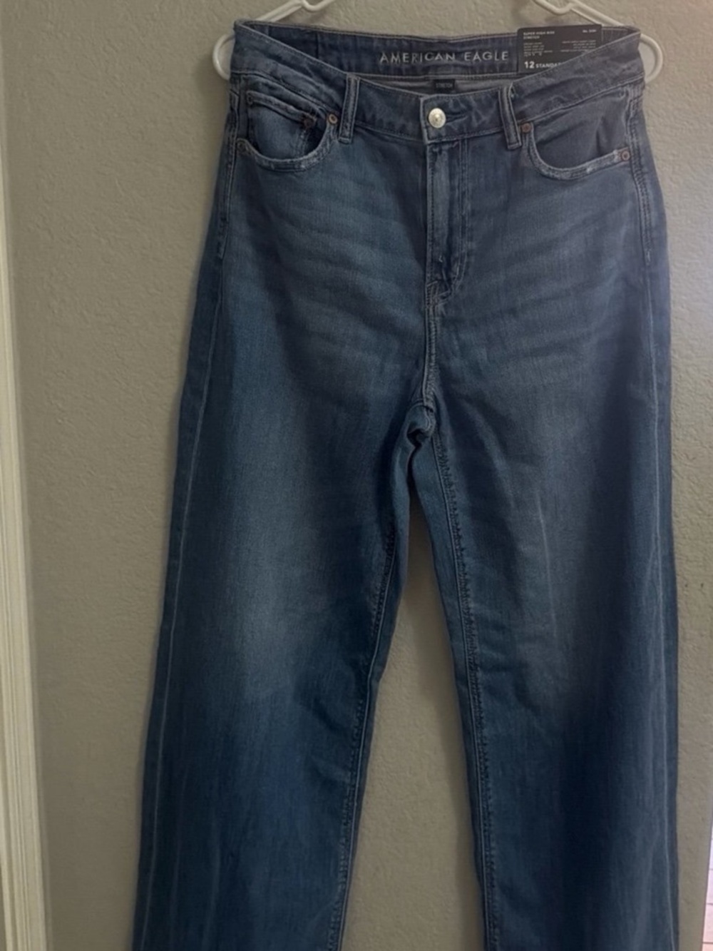 American Eagle Outfitters Wide-Leg Jeans in Medium Blue - Picture 3 of 7